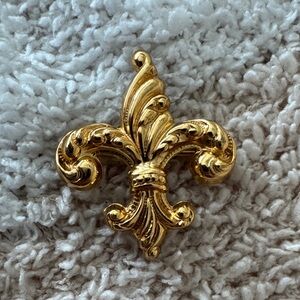 1-20 12K Gold Filled Fleur de Lis Brooch Pin